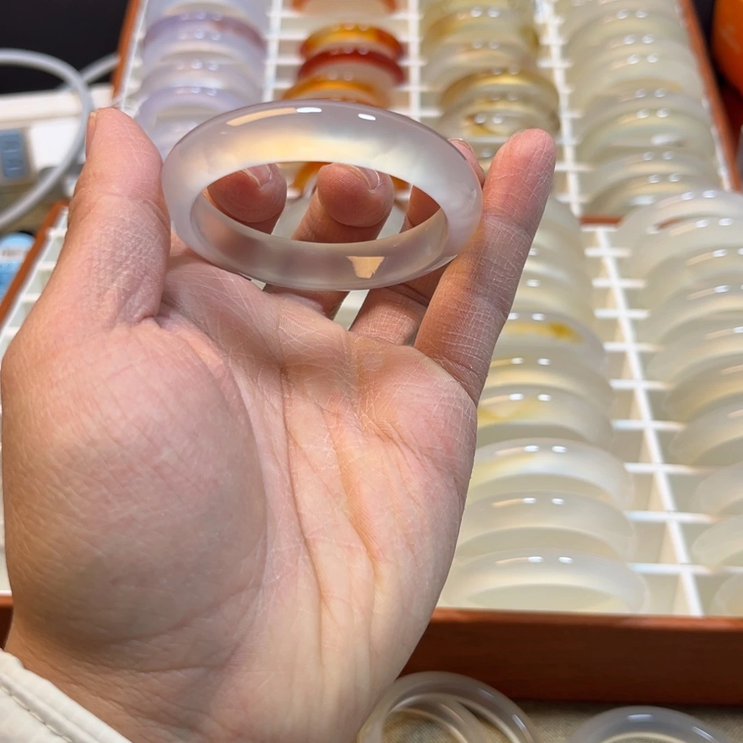 玛瑙/玉髓未镶嵌手镯