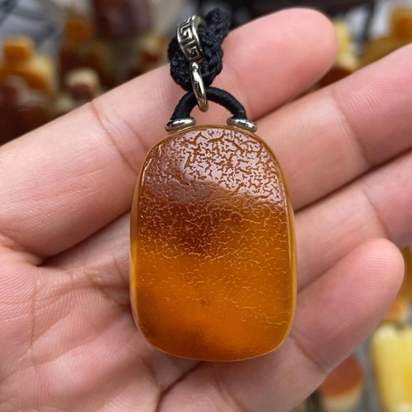 【闪购商品】琥珀颈饰未镶嵌