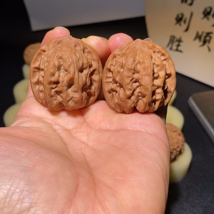 文玩核桃吊坠磐石38+