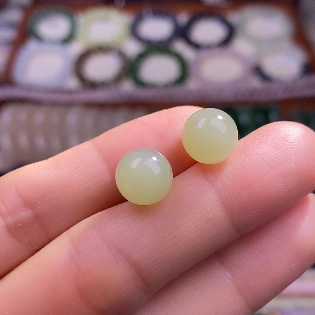 颈饰未镶嵌和田玉晴水银耳钉