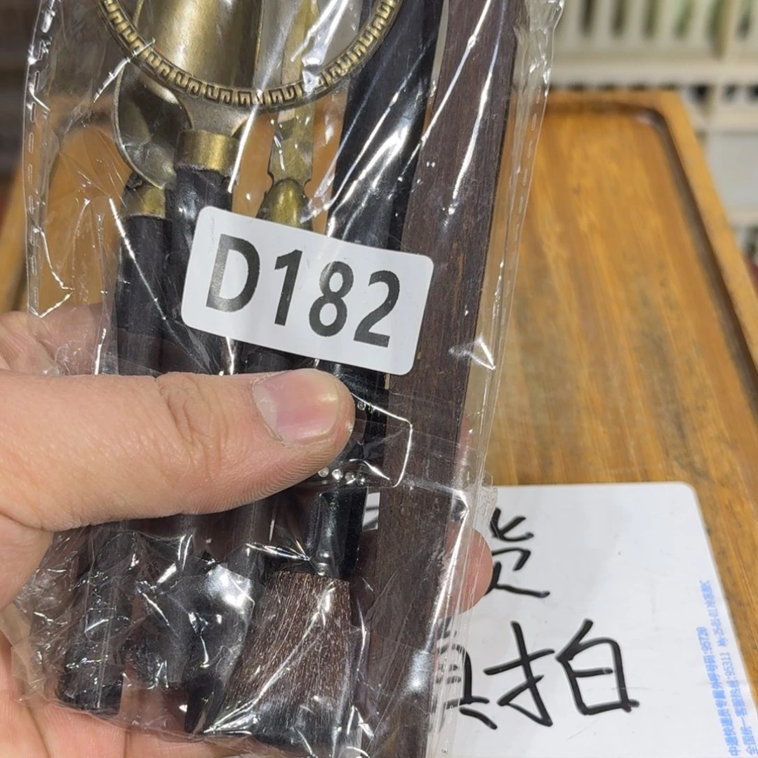 瑕疵介意勿拍陶瓷器皿D958