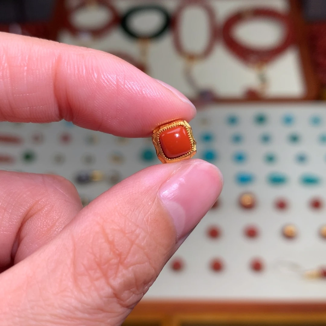 南红玛瑙颈饰未镶嵌