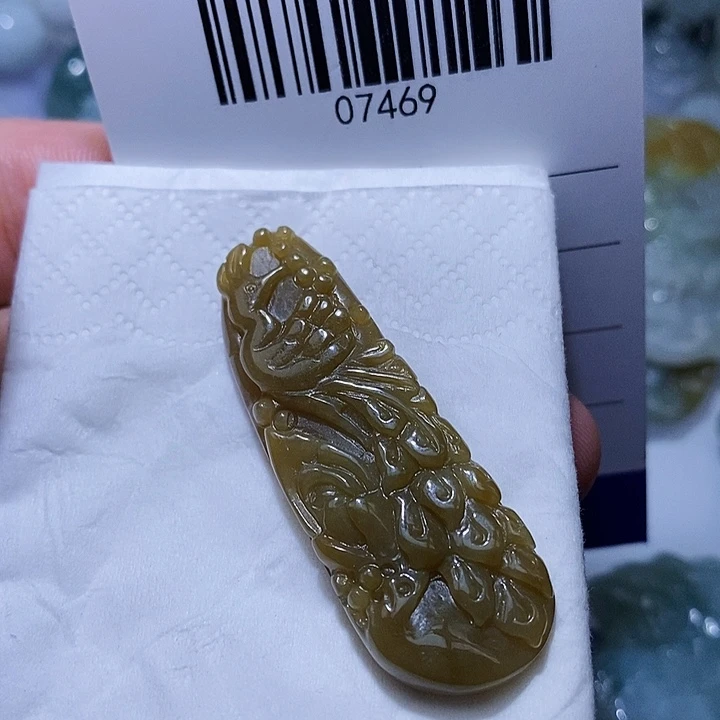 翡翠未镶嵌颈饰天光墟翡翠市场现金代购