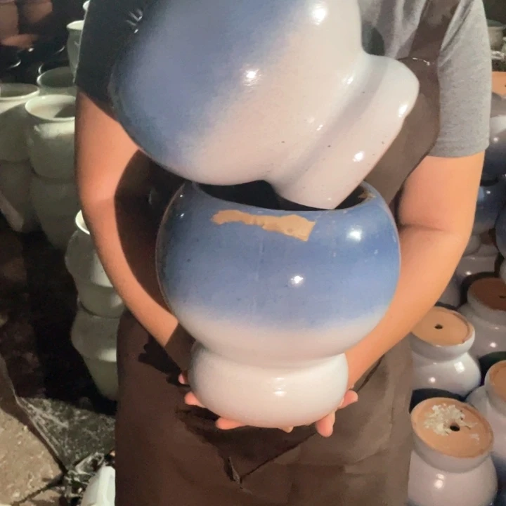 紫砂花盆口15高22瑕疵瑕疵