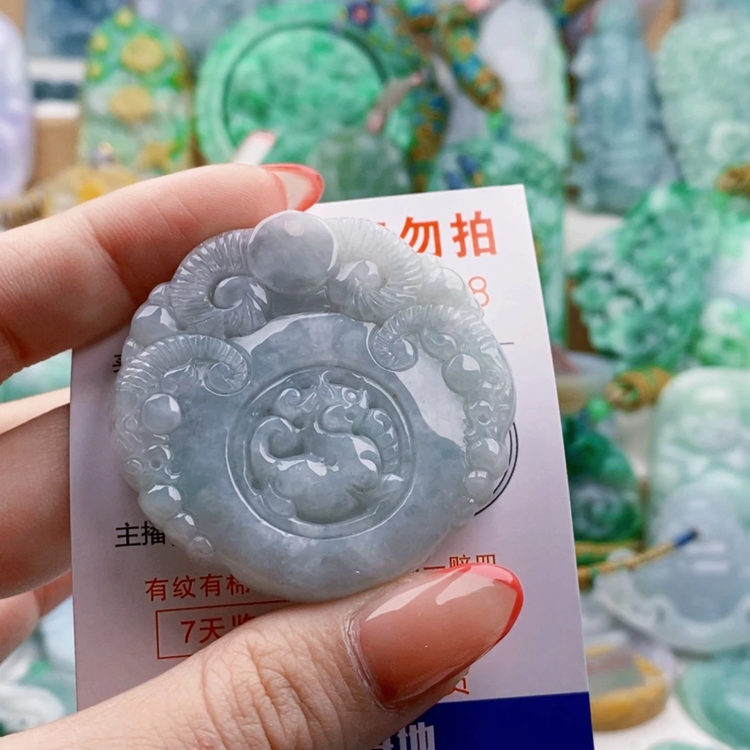 吊坠(不含链)未镶嵌翡翠