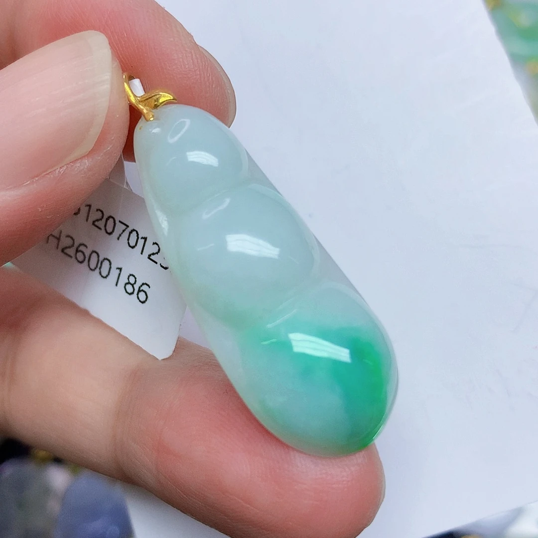 翡翠18K金镶嵌颈饰45677763