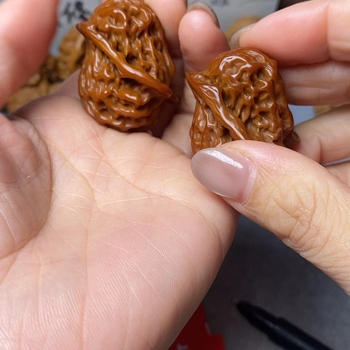 文玩核桃吊坠鸟儿