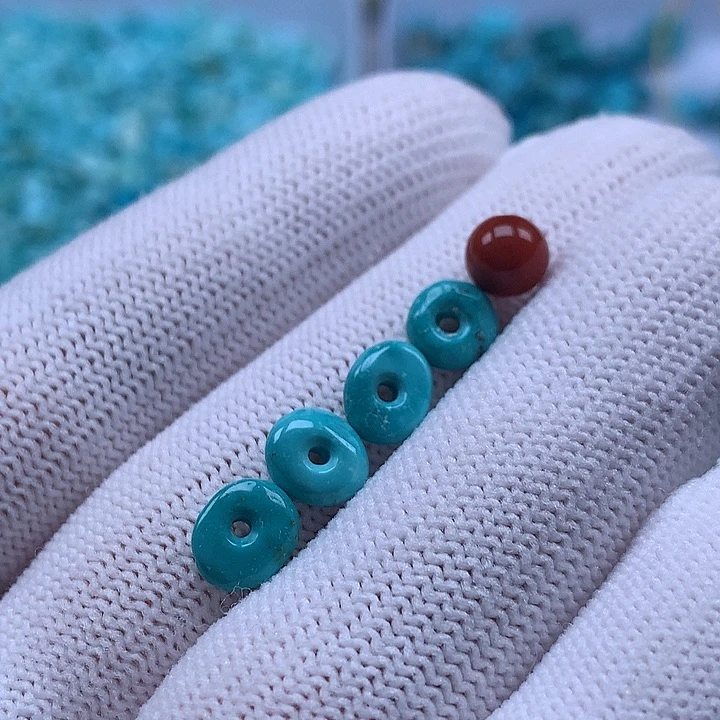 南红玛瑙未镶嵌珠宝奇石