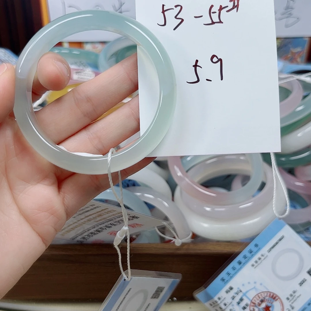 石英质玉手镯未镶嵌