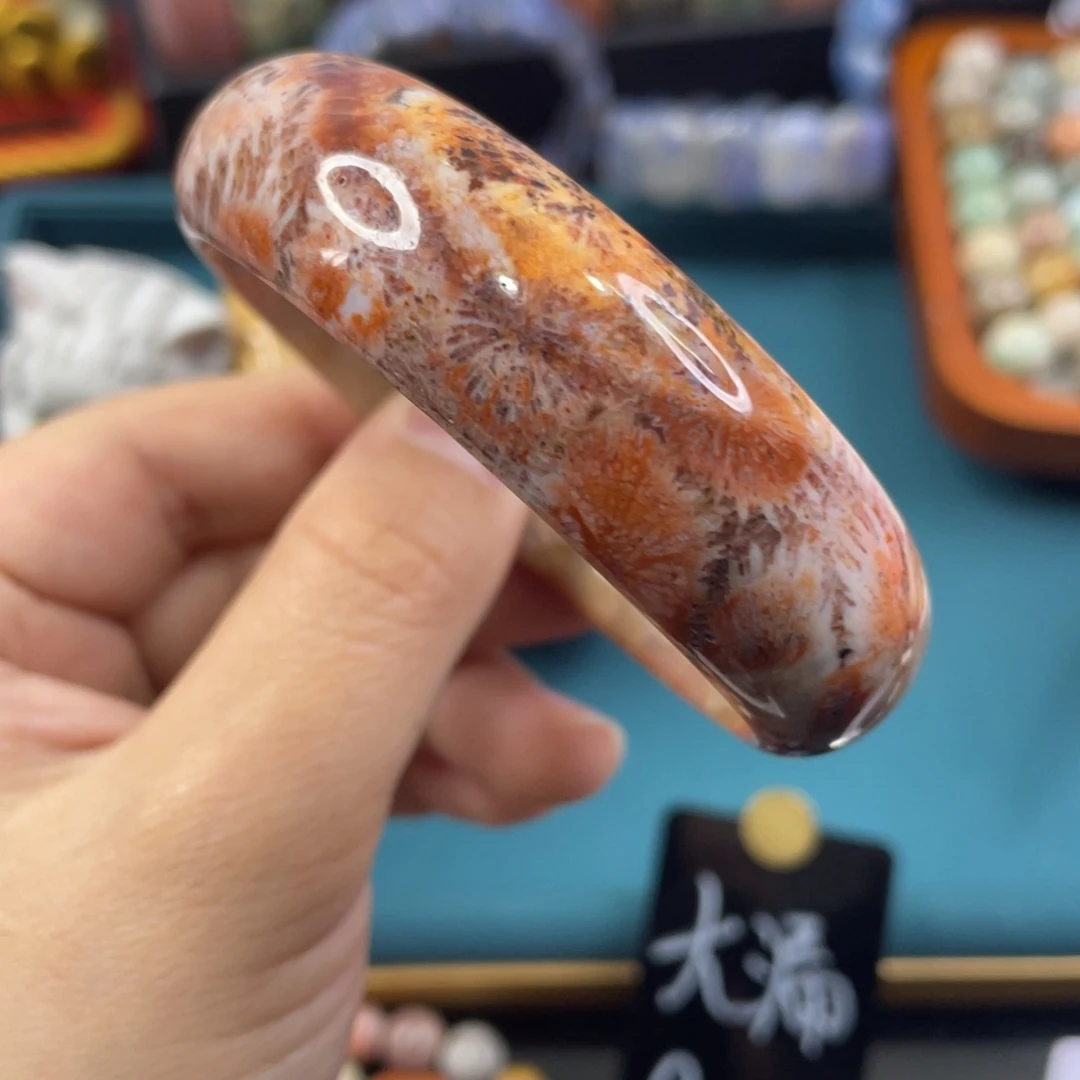 未镶嵌手镯硅化玉