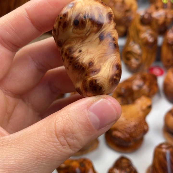 蝈***蝈木太行陈化瘤小把件鉴赏期48小时