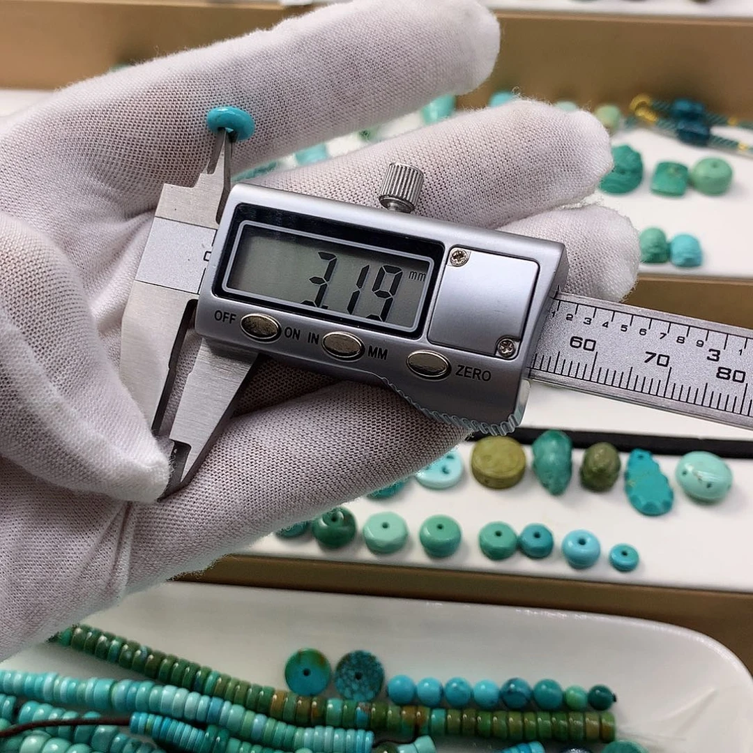 绿松石未镶嵌挂件