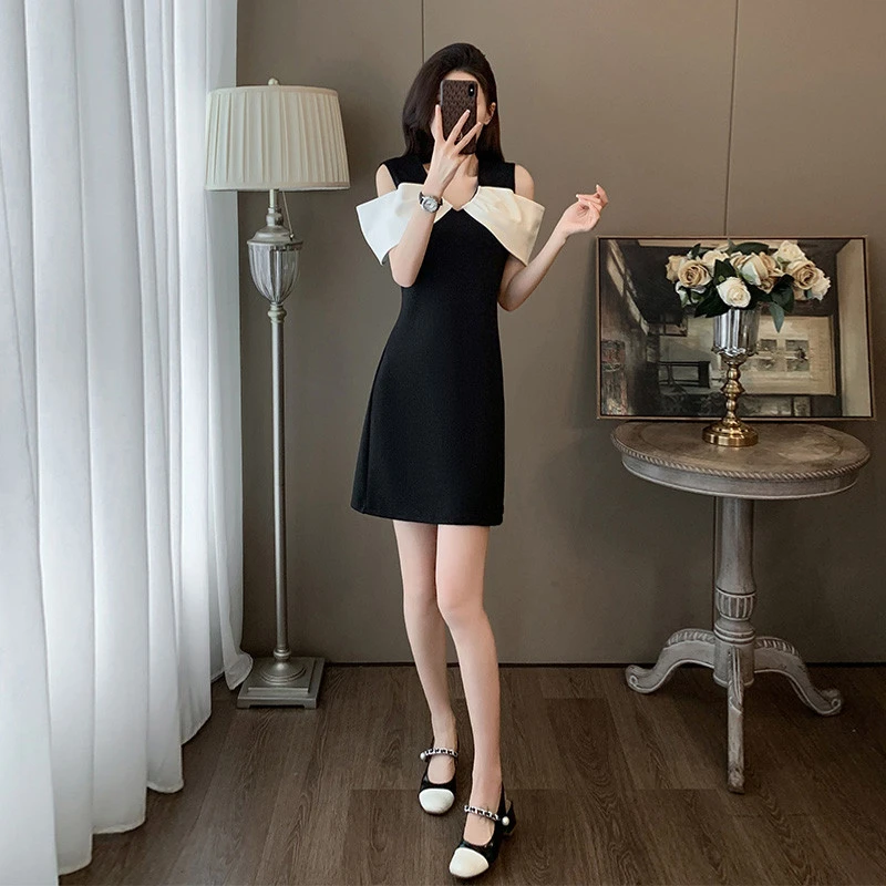 黑色超好看露肩连衣裙女夏显瘦气质小众设计高端精致小个子小黑裙