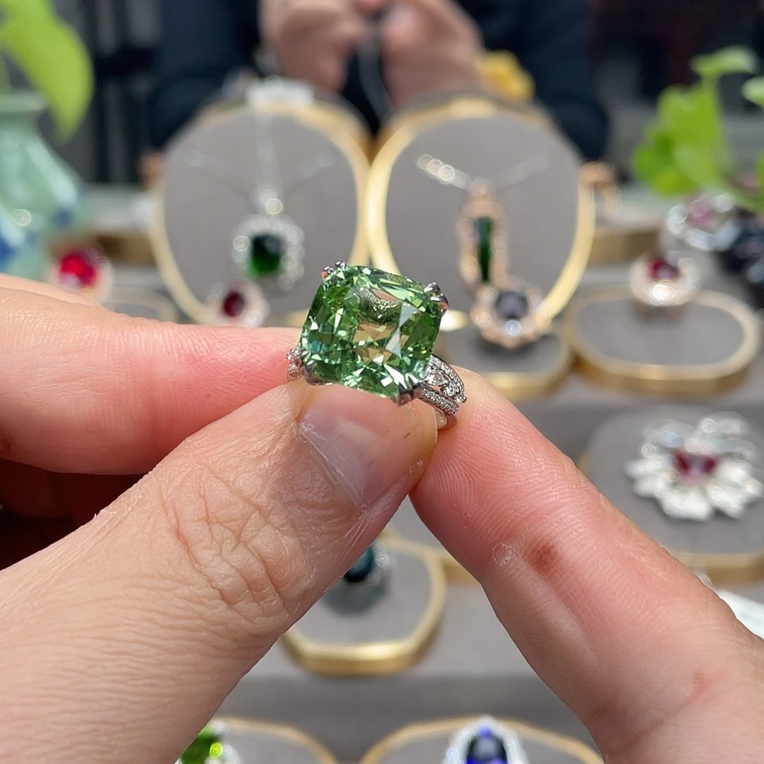 碧玺戒指18K金镶嵌12.09ct