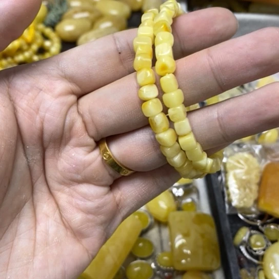 蜜蜡裸石未镶嵌多样性发货其一