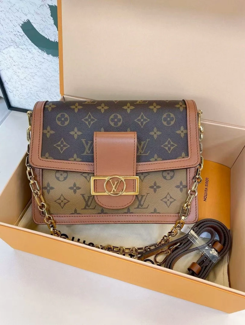 95新 LouisVuitton/路易威登 新款达芙妮中号斜挎包老花/优品