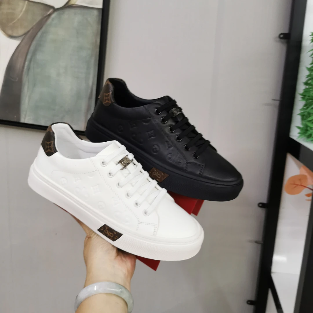 真皮休闲鞋板鞋白搭