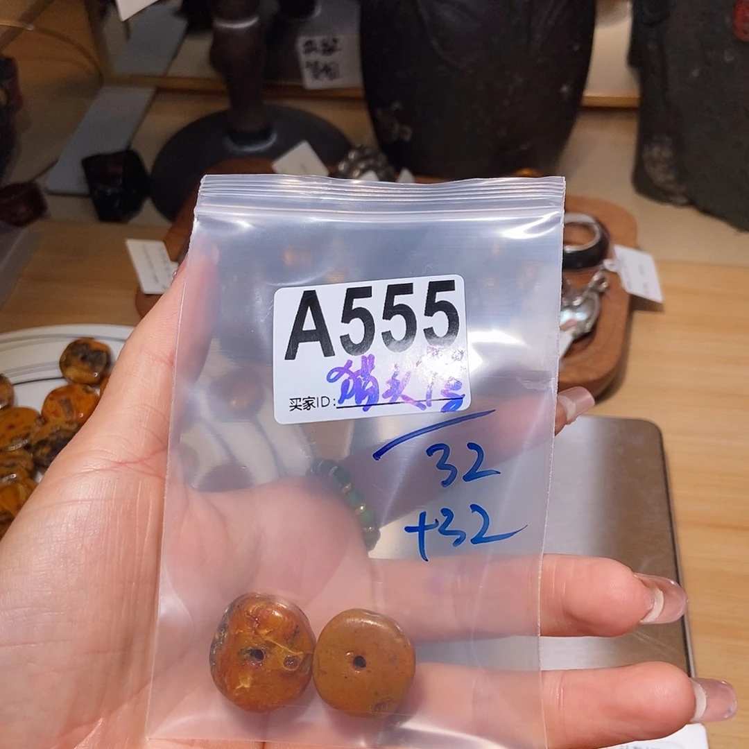 【闪购商品】翡翠未镶嵌颈饰猫**@我