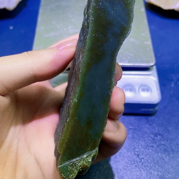 未镶嵌和田玉（糖玉）珠宝半成品