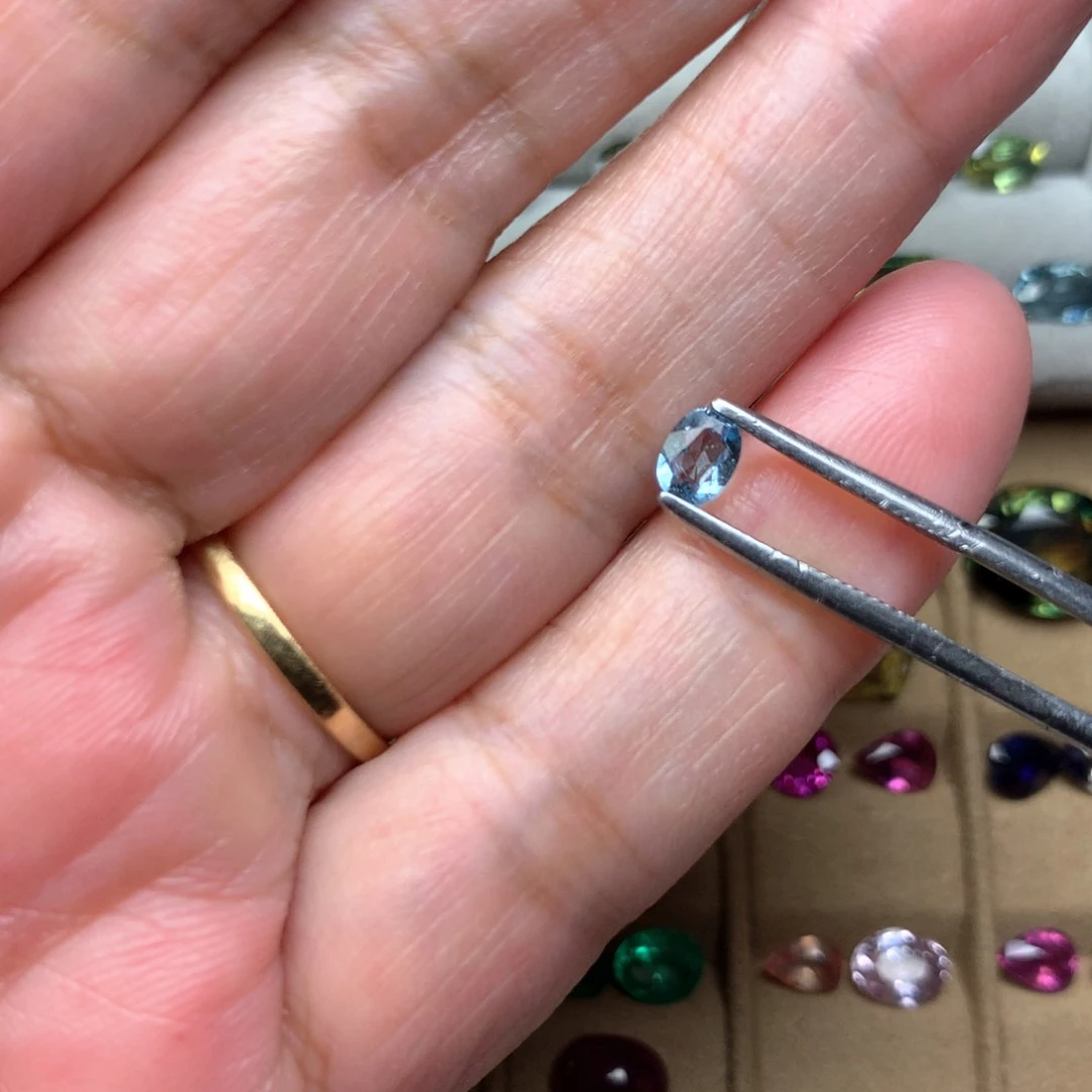 海蓝宝石裸石未镶嵌