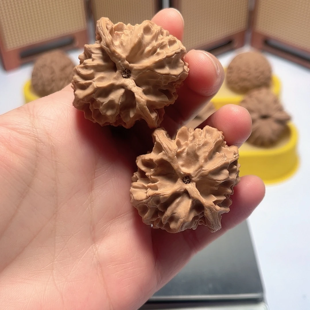 桃核把件40原桩苹果园（尖磕）