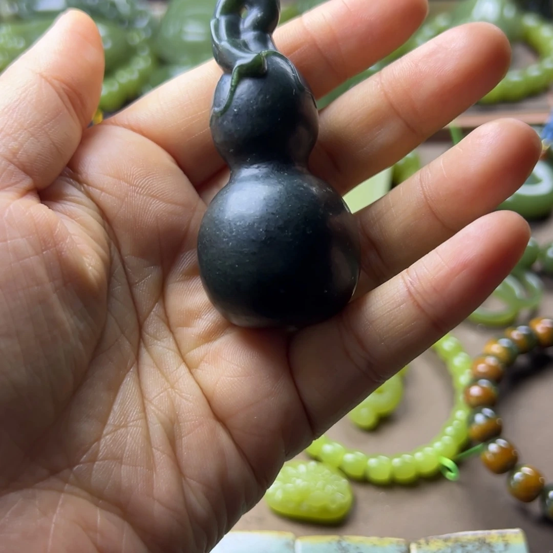 岫岩老玉（透闪石质玉）未镶嵌挂件