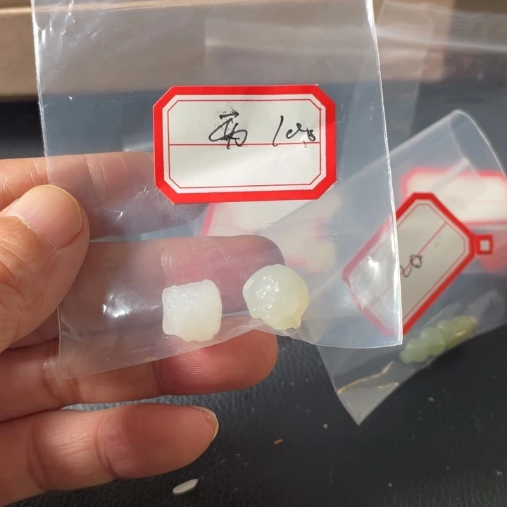 颈饰未镶嵌和田玉爱****
