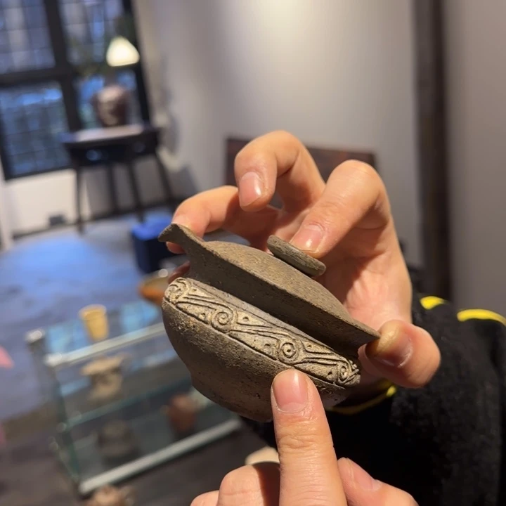 紫砂盖碗宝瓶。