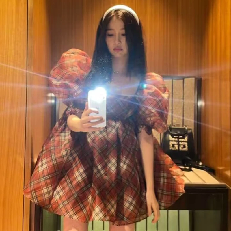 红格子宽松春时尚红格子方领秋冬泡泡袖连衣裙裙子ins公主蓬蓬