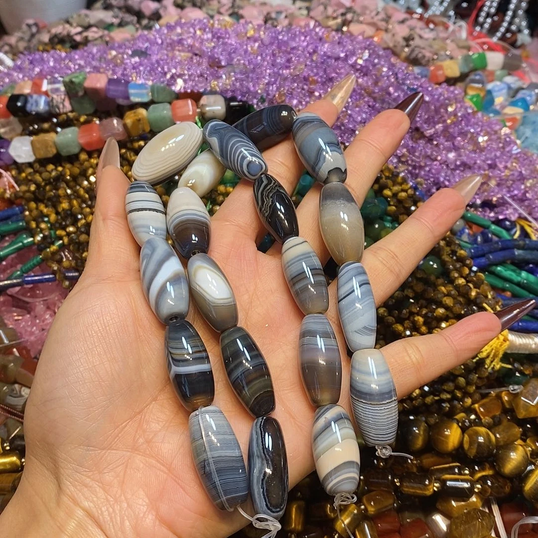 玛瑙/玉髓未镶嵌珠宝半成品天然波斯湾玛瑙天珠大孔一条