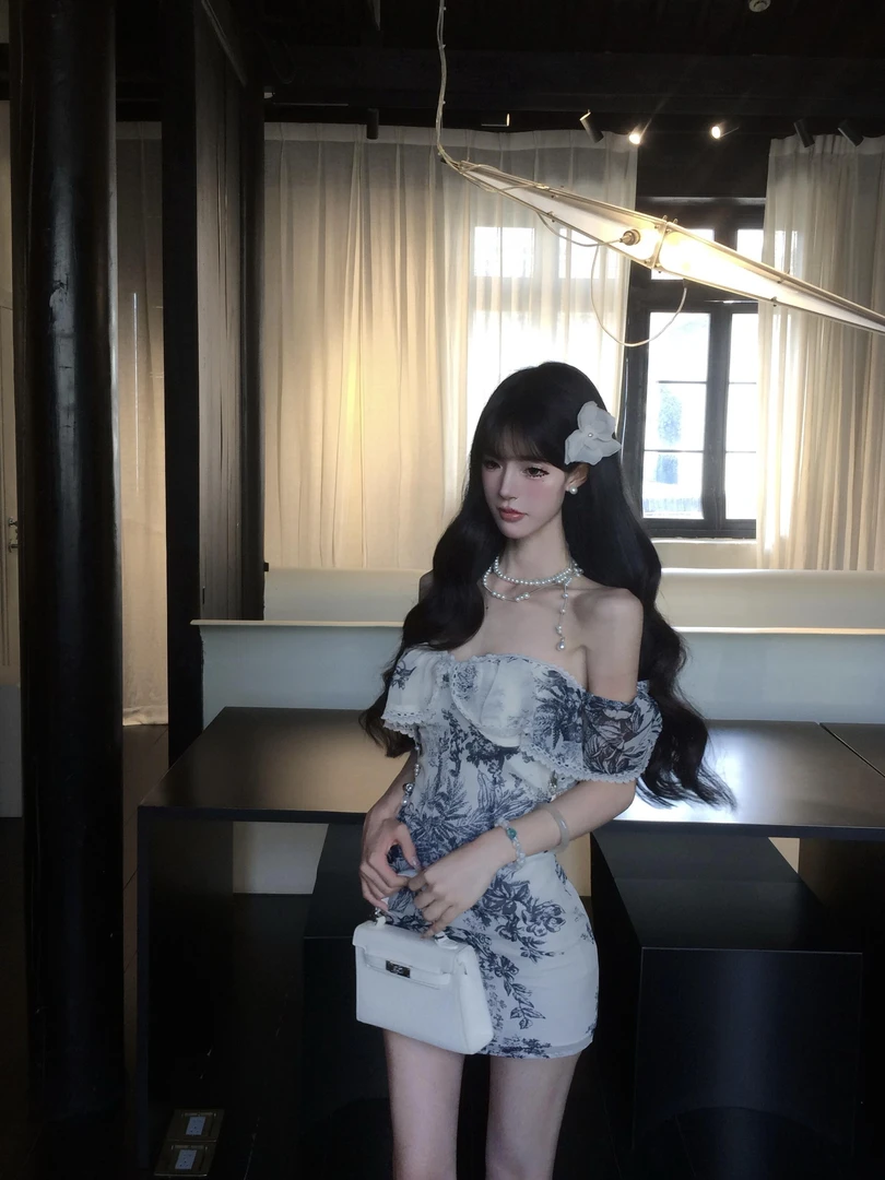 墨染青花 纯欲风一字肩性感包臀短裙气质复古收腰显瘦辣妹连衣裙