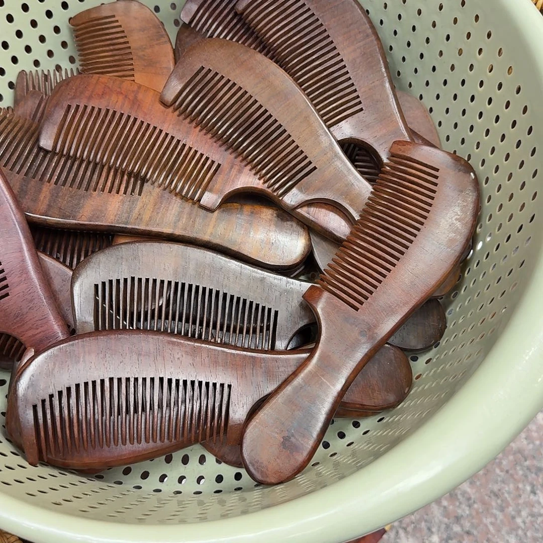 交趾黄檀（大红酸枝）梳子