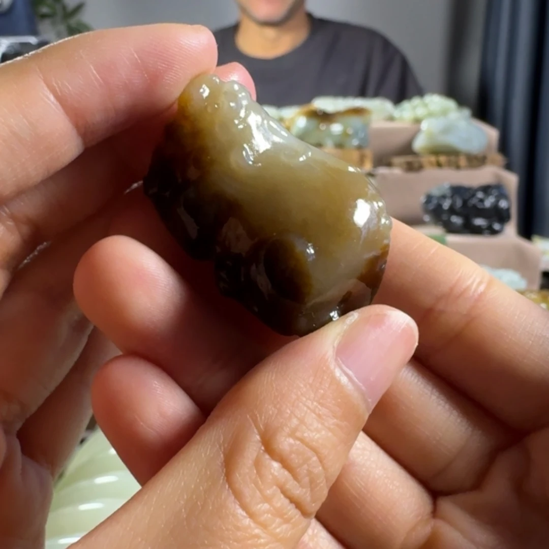 和田玉（糖玉）未镶嵌挂件