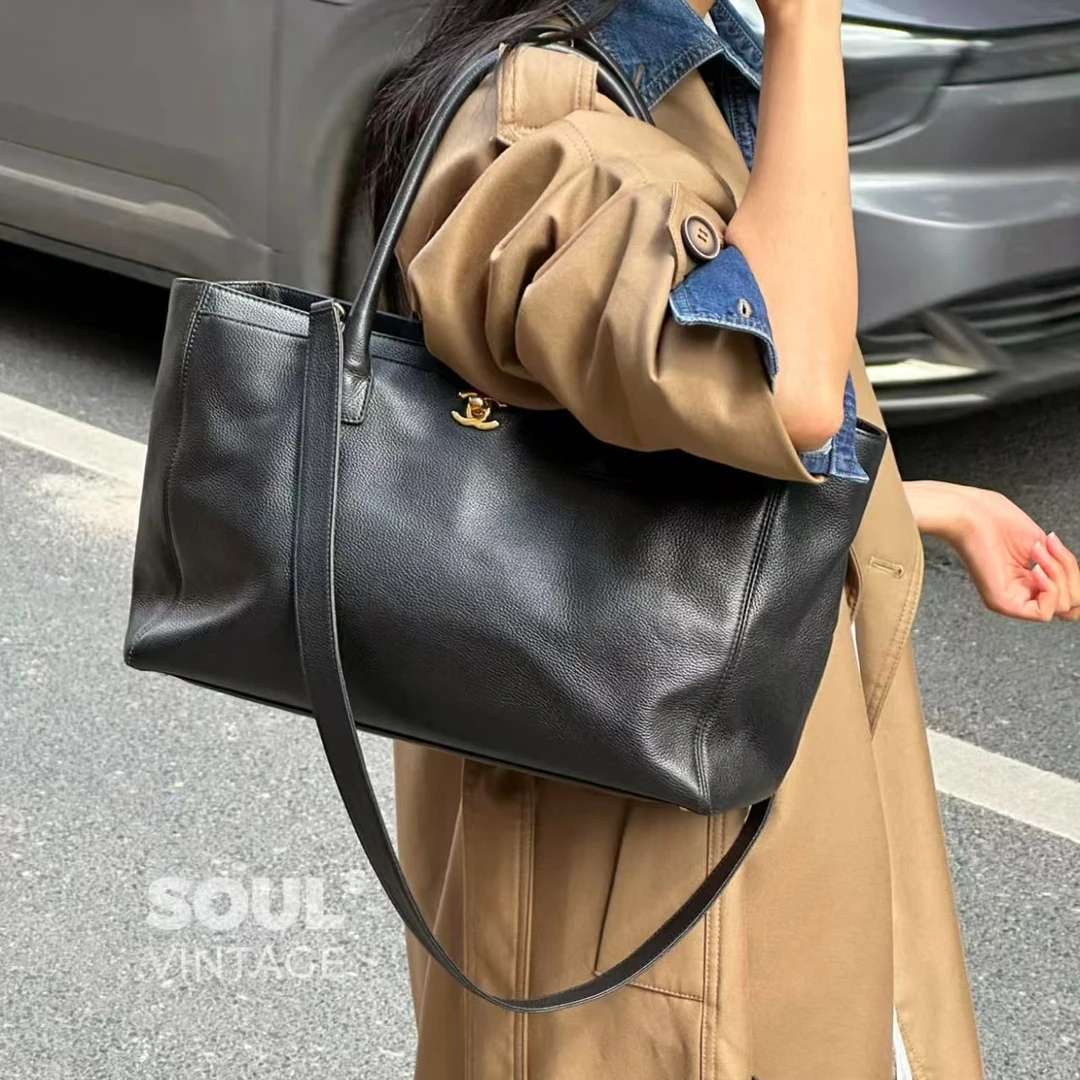 95新 Chanel/香奈儿 Chanel 黑金 牛皮 cerf中号单肩包/605262680