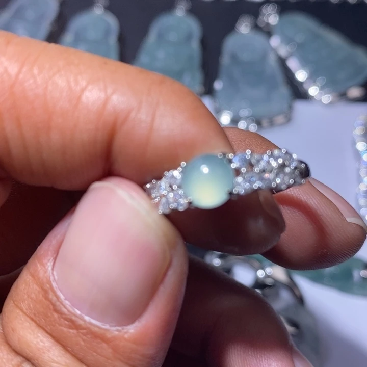 翡翠未镶嵌颈饰天然翡翠