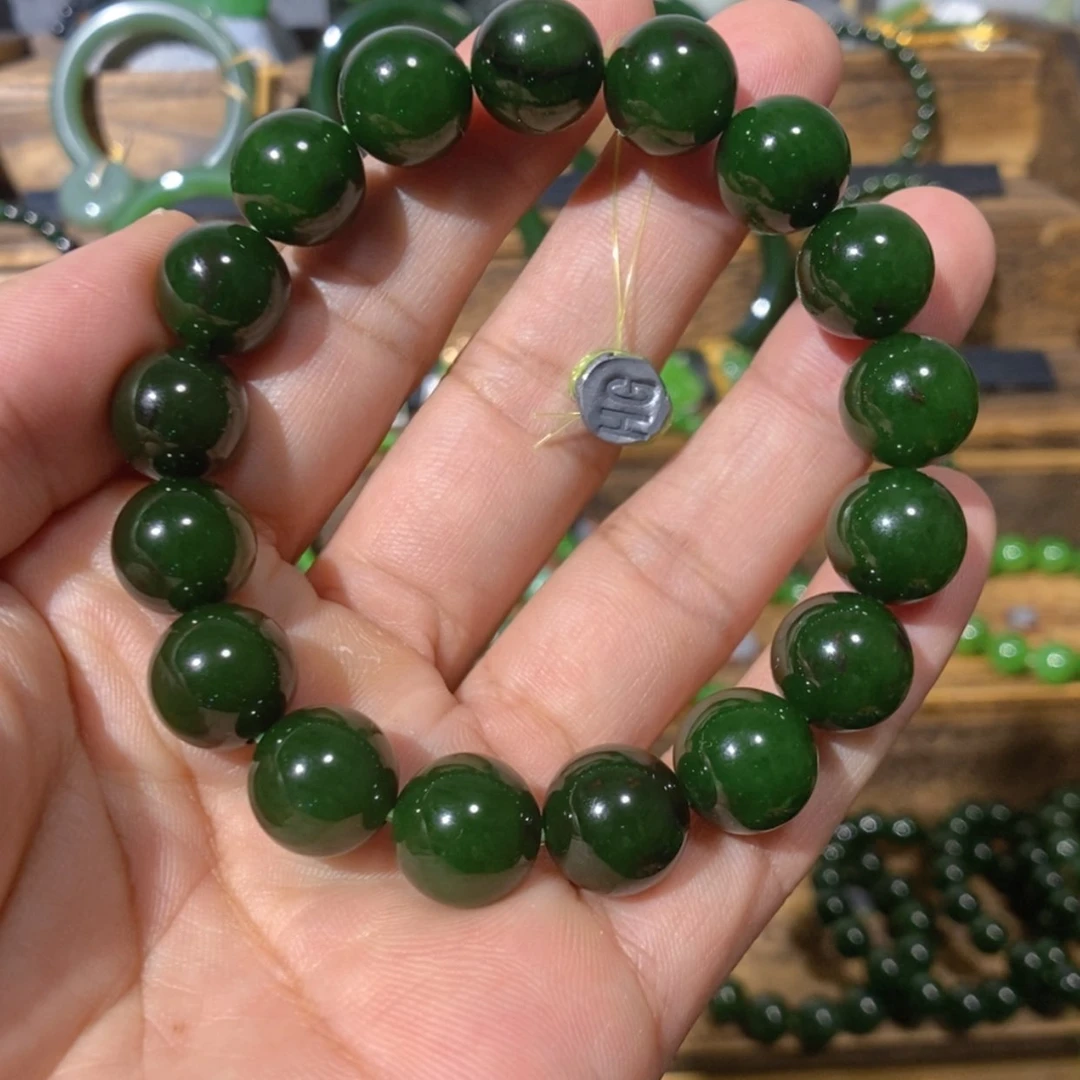 【闪购商品】吊坠(不含链)未镶嵌和田玉俄七红皮菠菜绿手串 12
