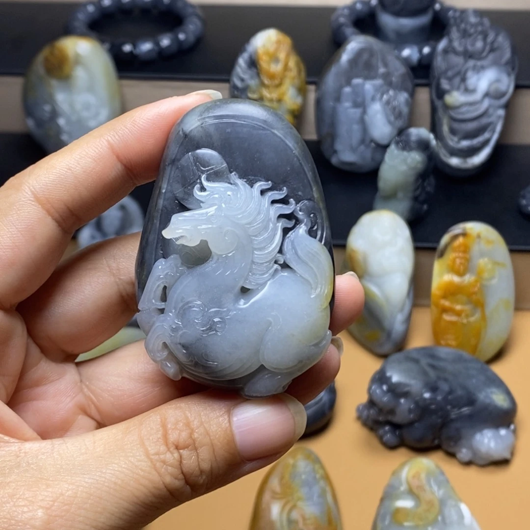 颈饰未镶嵌和田玉起***了