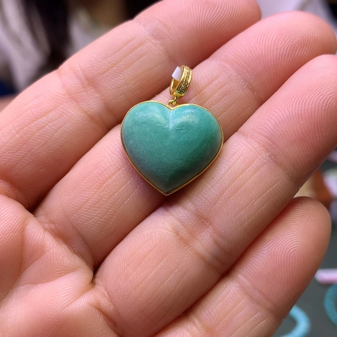 绿松石18K金镶嵌挂件