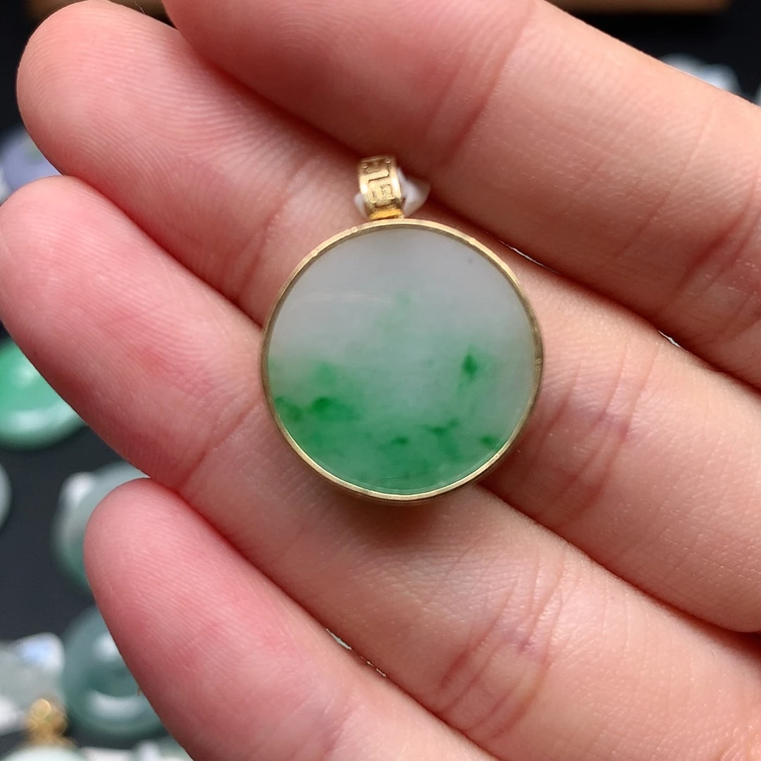 颈饰18K金镶嵌翡翠翡翠吊坠