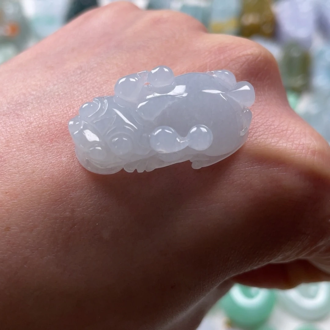 翡翠吊坠(赠链)未镶嵌