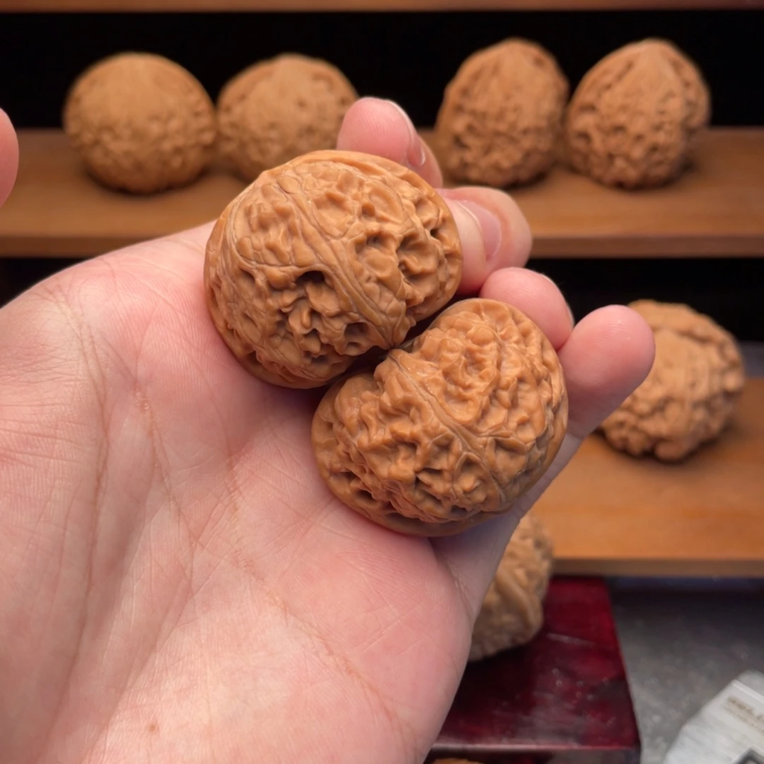 文玩核桃吊坠39圆润肉球桃心大肚宫灯