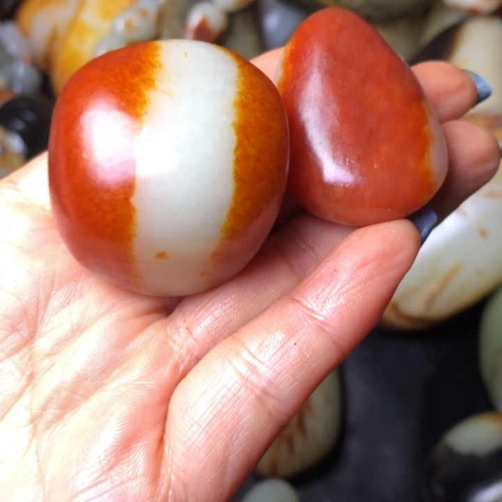 博***乐和田玉未镶嵌珠宝奇石