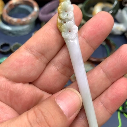 【闪购商品】颈饰未镶嵌翡翠奇**