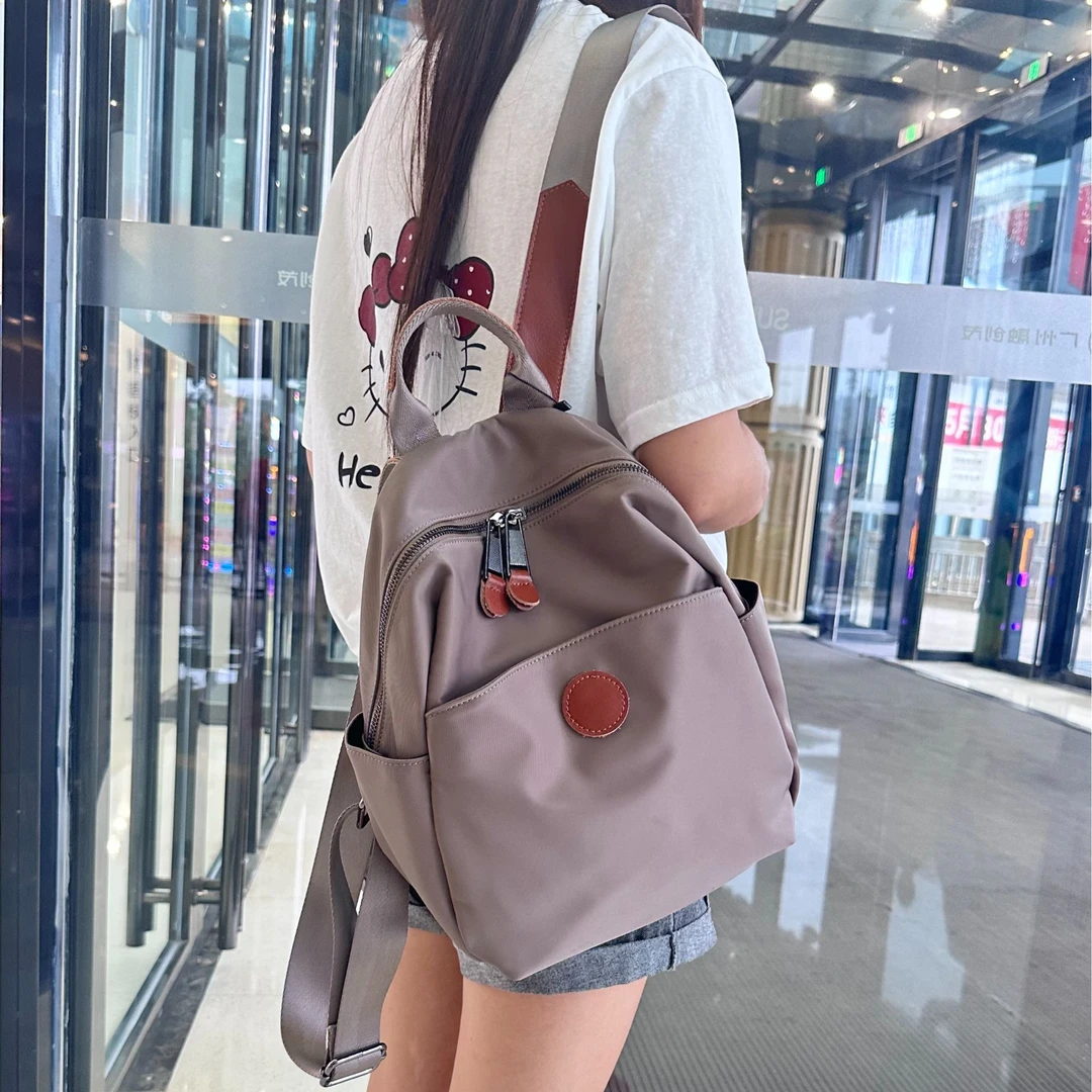 2025新款女包高级双肩包慵懒风通勤大容量百搭轻便学生包