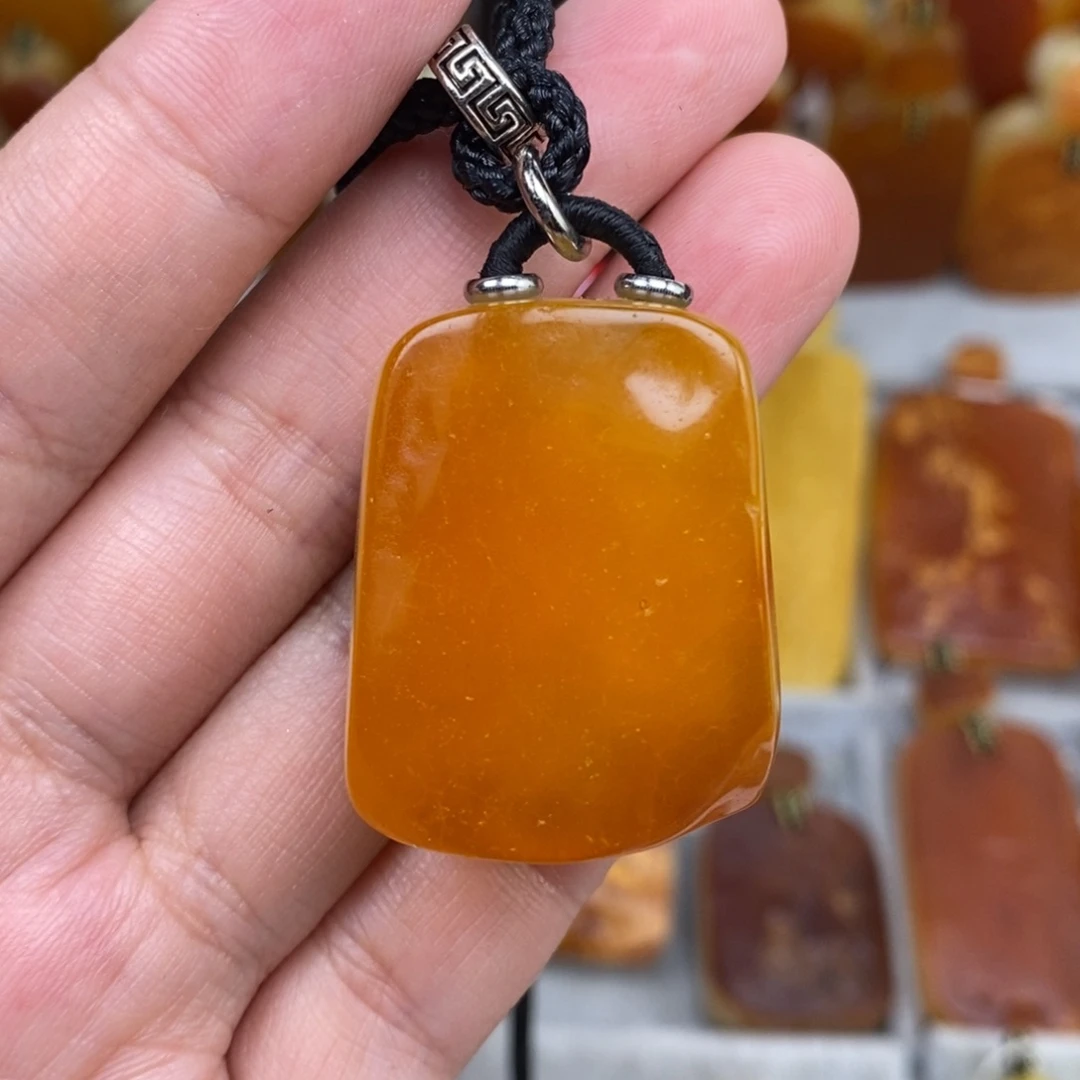 琥珀未镶嵌珠宝奇石