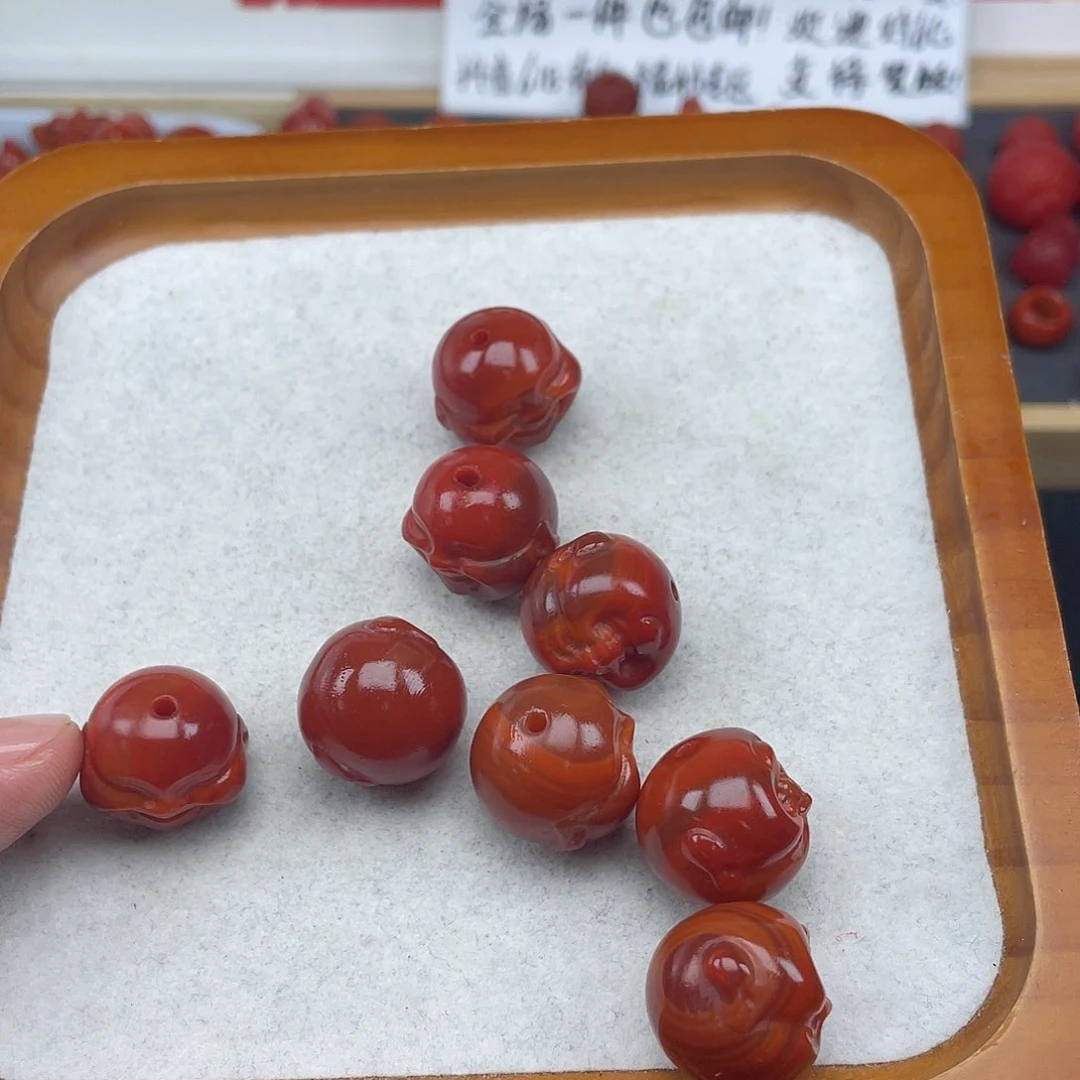 南红玛瑙40号黄皮包浆大佛头卡18未镶嵌