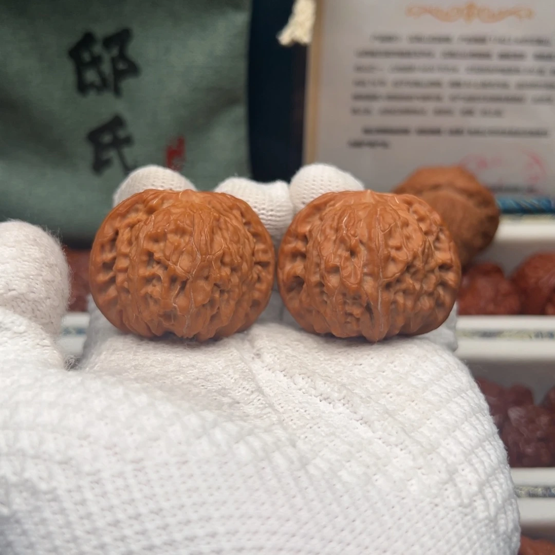 文玩核桃把件半**盒正磨41