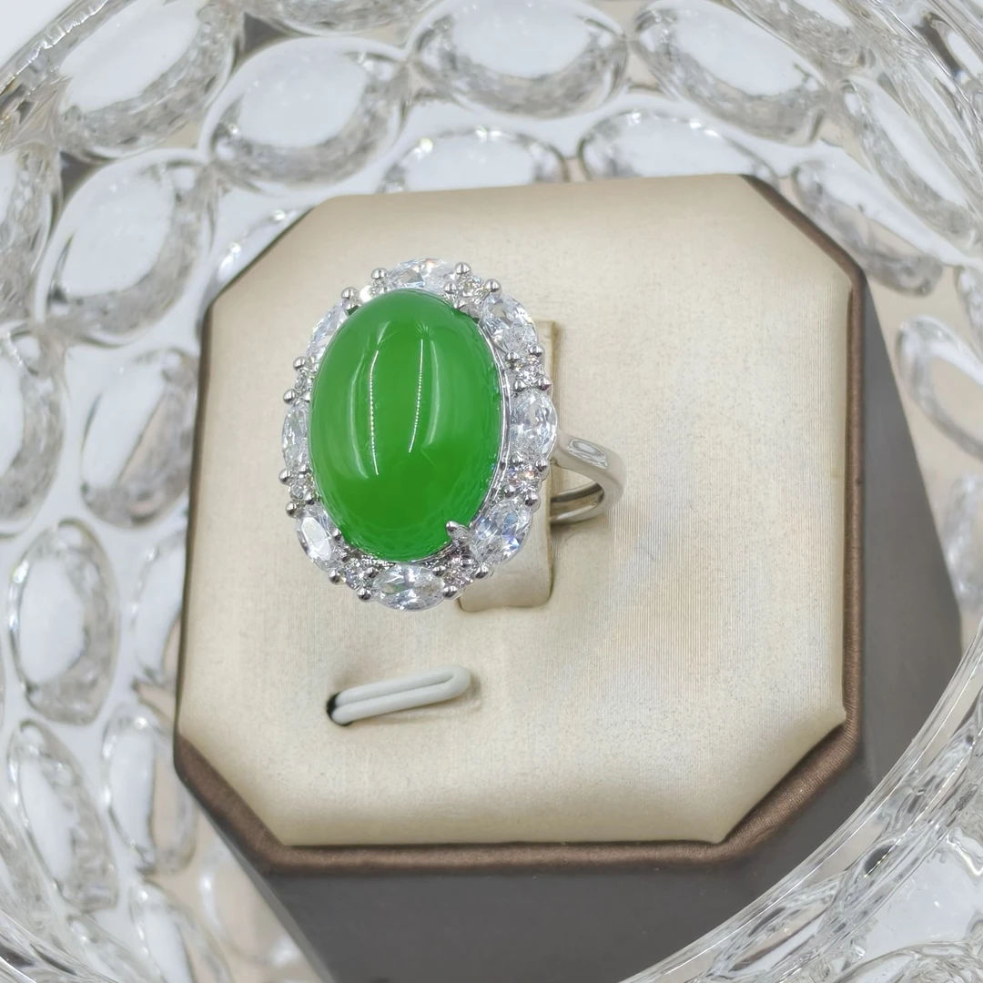 [粉丝专属]高奢臻品玉中精髓戒指 XKZF70（多样性发货）