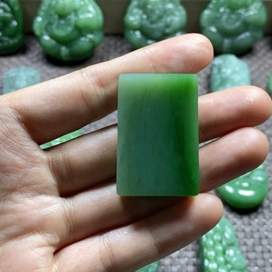 【闪购商品】颈饰未镶嵌和田玉