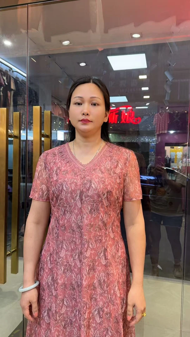 中年妈妈夏季透气短袖碎花网纱显瘦洋气减龄连衣裙